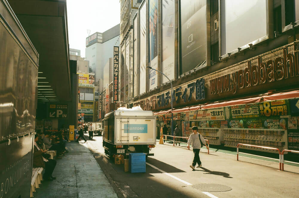 新宿駅西口ヨドバシカメラ前