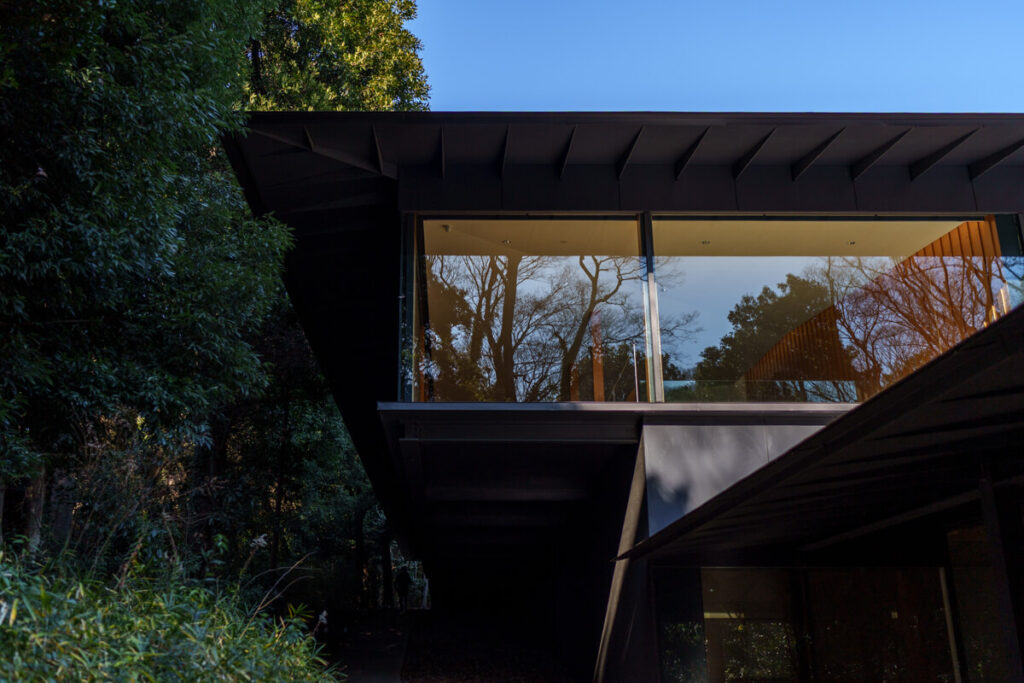 原宿線路脇建物