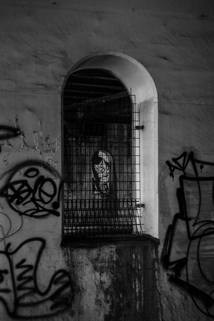 新大久保ガード下