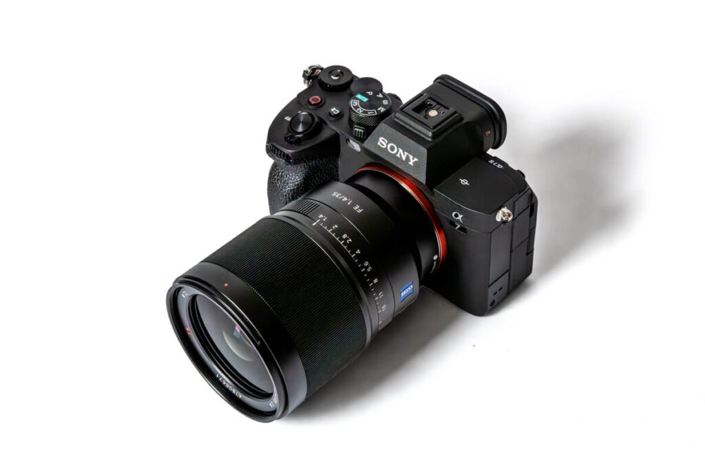 SONY α7 IV × SONY Distagon 35mm f/1.4