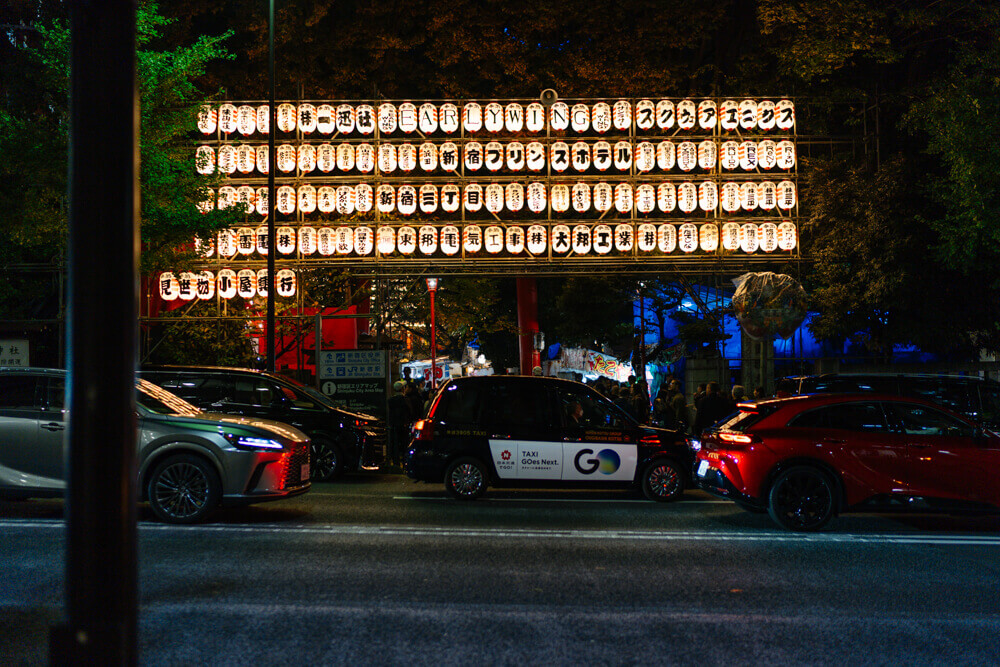 花園神社夜の酉の市