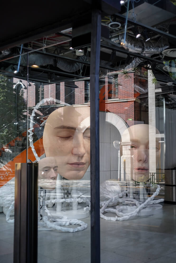 ショーウインドー