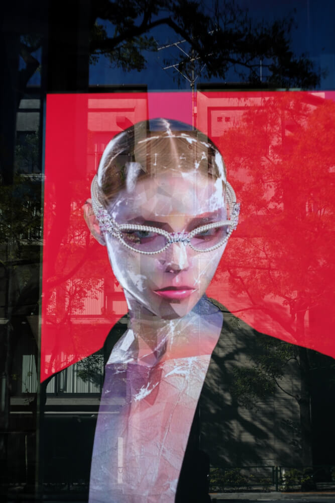 電光のショーウインドー