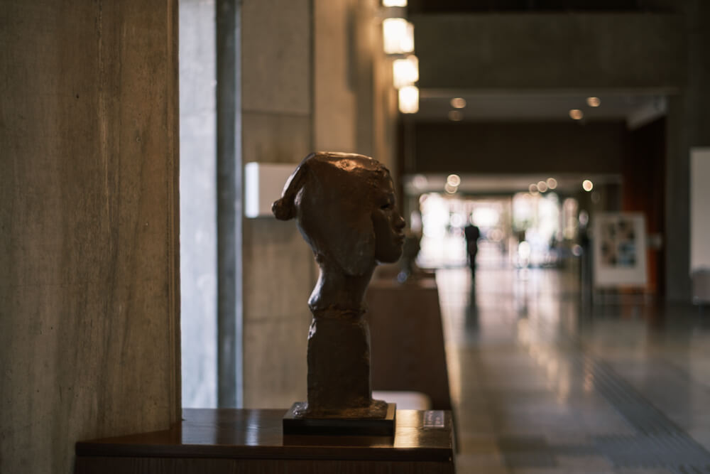 千葉県立美術館の彫刻