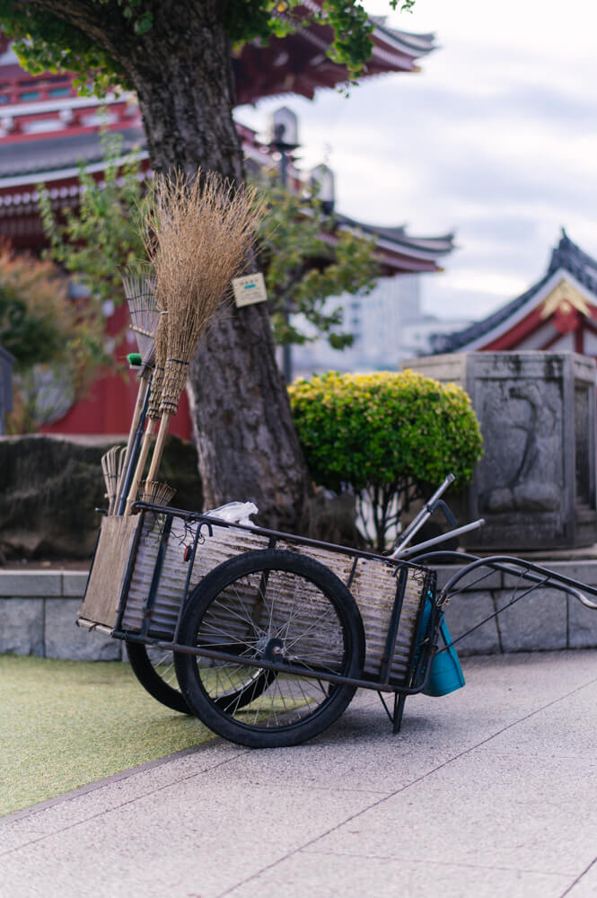 浅草寺の掃除道具
