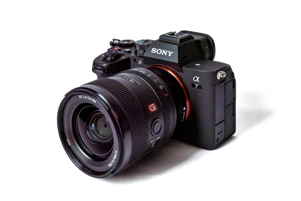SONY α7 IV × SONY FE 24mm f/1.4 GM