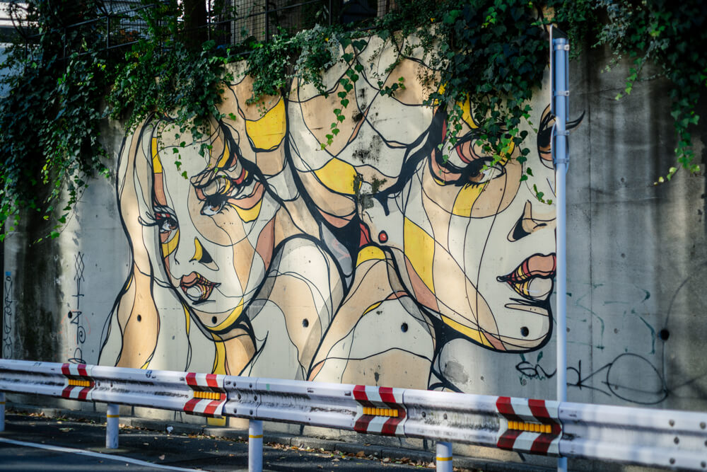 西郷橋の下のグラフィティー