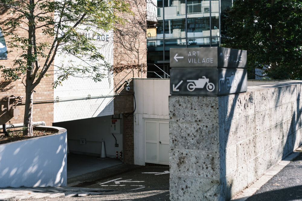 蔦屋隣の駐車場